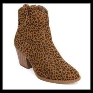 Women’s cheetah booties